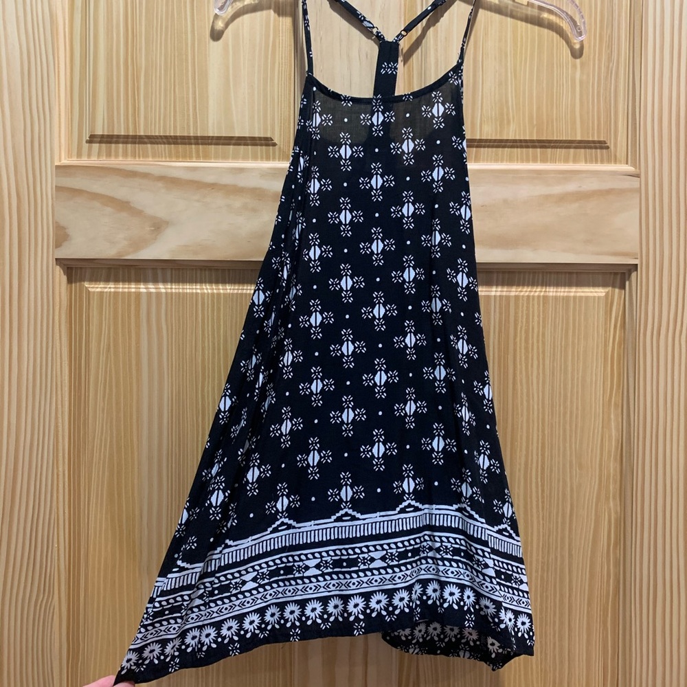 Black and white tank top